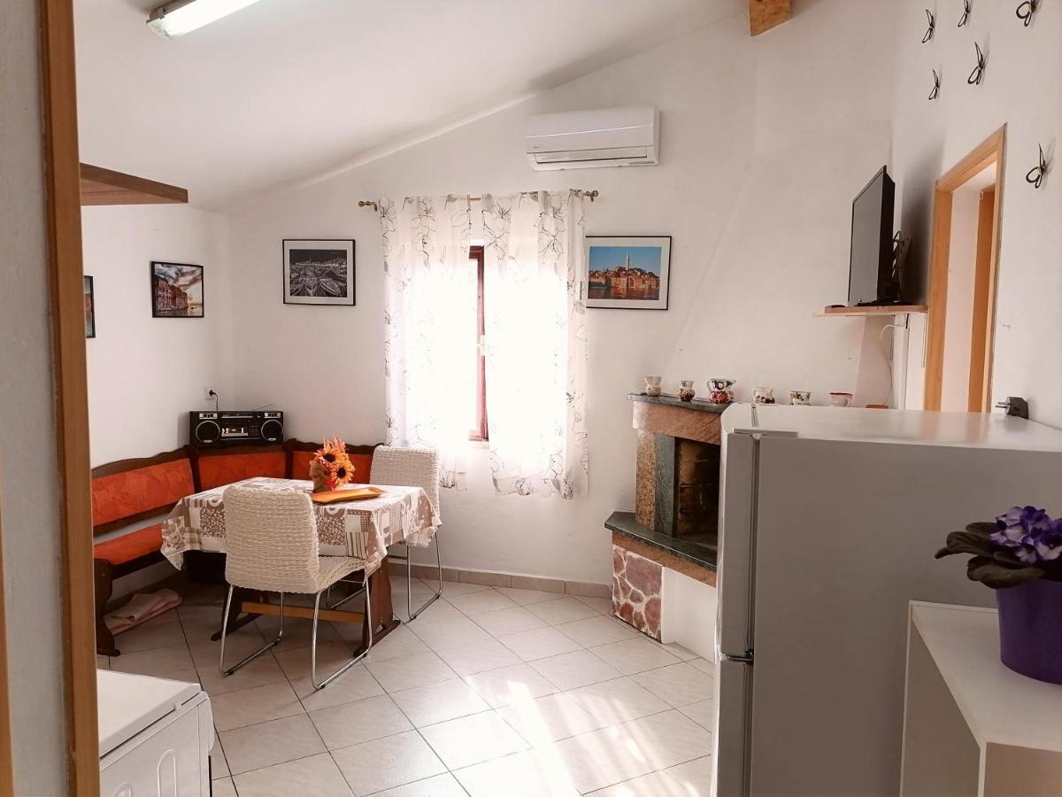 Garden Apartment *
